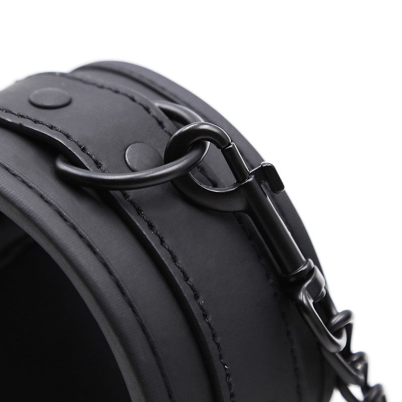 Dark Knight - Manette Total Black in Gomma sintetica