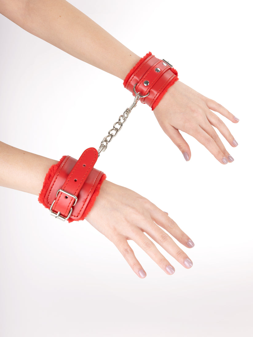 Dominant Desire - Manette in Ecopelle