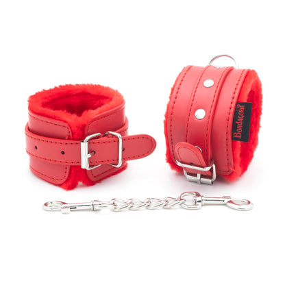 Dominant Desire - Manette in Ecopelle