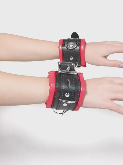 Cushy - Manette Imbottite in Ecopelle