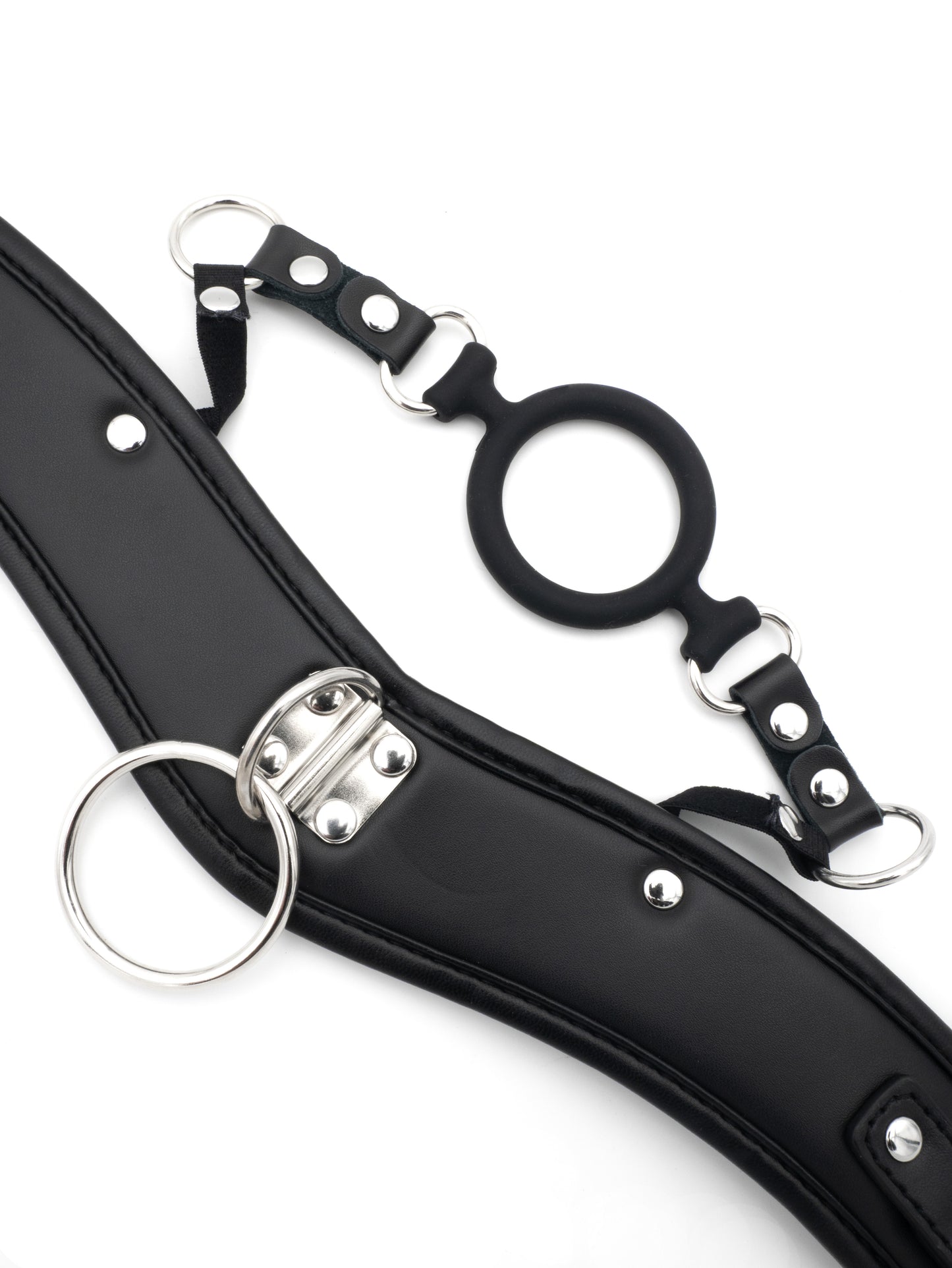 Ring Submission - Collare BDSM con guinzaglio e Ring Gag